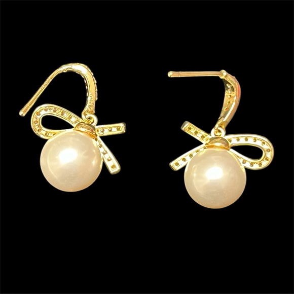 SHASHI Small Faux Pave Goldplated Ribbon Bow Pearl Drop Jewelry Earrings - Picture 12 of 16